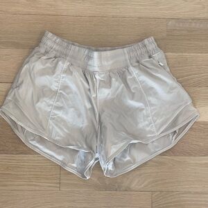 Lululemon Low Rise White Hotty Hot 4” Shorts